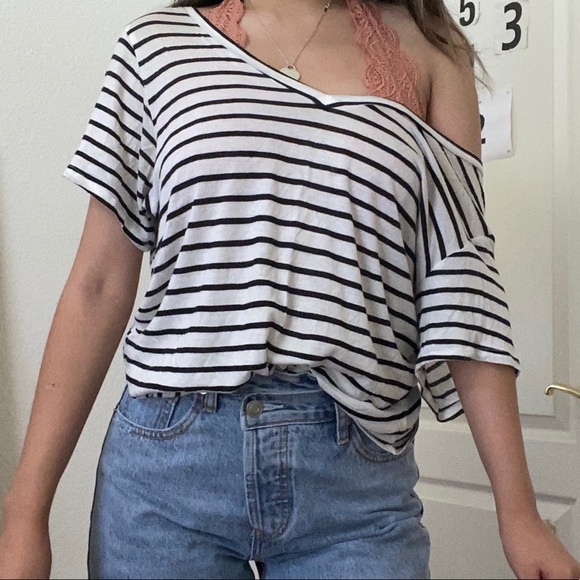 Nollie Striped V-Neck - Picture 1 of 4